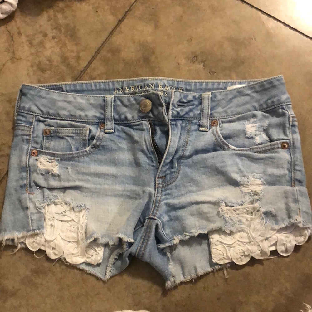 american eagle light wash denim shorts